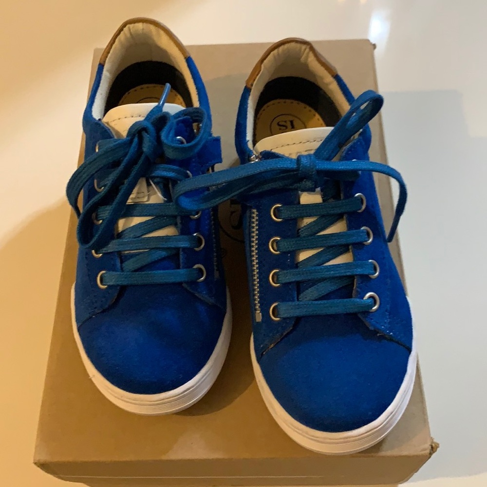 Ten IS kids shoes NEW